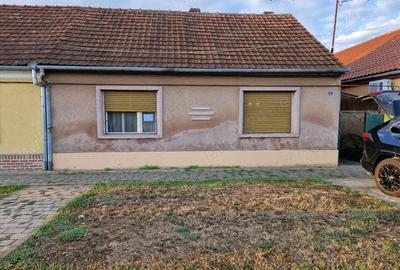 Casa de vanzare in ora?ul Deta - 1