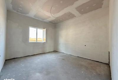 Casă cu 3 camere cu Teren 270 Mp în Lumina - 2