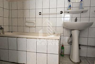 Casă cu 5 camere cu Teren 1620 Mp în Central