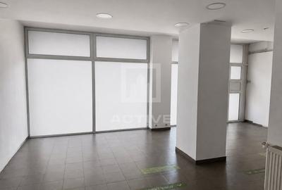 Spațiu comercial, de 150 mp, în Central - 3