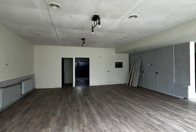 Spațiu comercial, de 100 mp, în Cornișa - 2