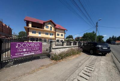 Casă cu 12 camere cu Teren 1652 Mp în Primăverii - 2