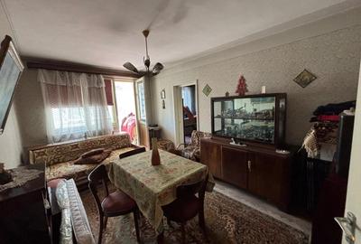 Apartament 2 Camere | Giurgiu | Necesita Renovare | Palatul Copiilor| Comision 0 - 8