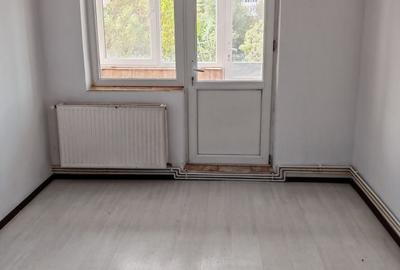 Apartament cu 2 camere decomandat în Cuza Vodă - 2