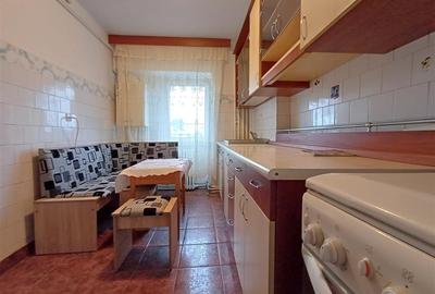 Apartament cu 3 camere decomandat, mobilat în Bd. Independenței - 2