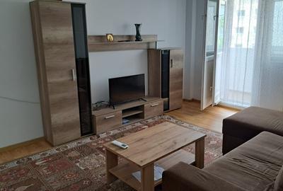 Apartament cu 2 camere semidecomandat în Colentina