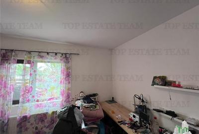 Casa cuplata.curte individuala generoasa, cu 3 camere,2 bai, P+1E+Pod, cu toate - 17