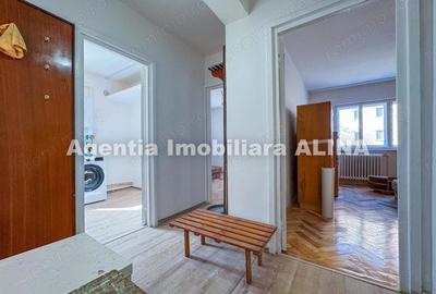 Apartament cu 3 camere decomandat în Minerul - 4