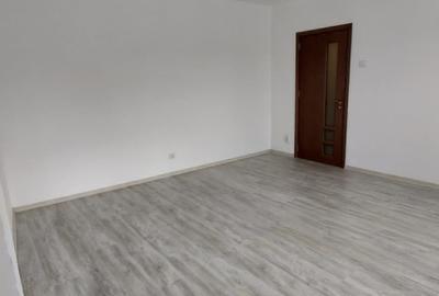 Apartament cu 3 camere decomandat în Drumul Taberei - 2