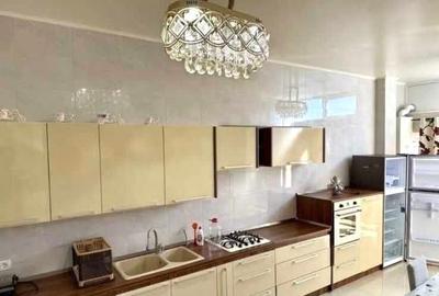 Casă individuală cu 5 camere cu Canalizare în Central - 3