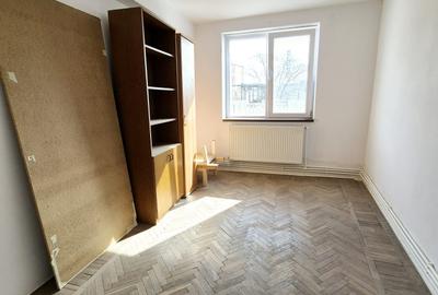Apartament cu 3 camere decomandat în P-ța Ovidiu - 4