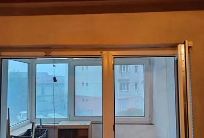 Apartament cu 2 camere decomandat în Obor - 4