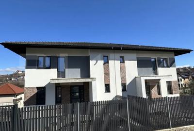 Casă cu 5 camere cu Teren 350 Mp în Central - 10