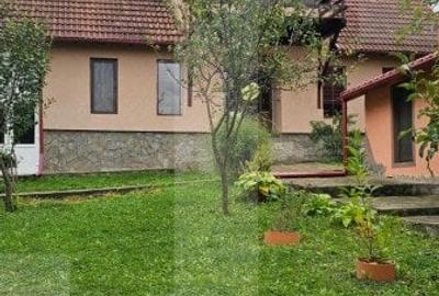 Casa de vanzare, cu 6 camere, 160 mp, zona Barcani - 5