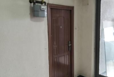Apartament cu 2 camere decomandat în Cornișa - 1