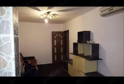 Apartament cu 2 camere nedecomandat în Km 4 - 5