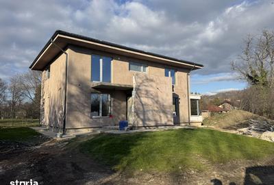 Casă cu 6 camere cu Teren 700 Mp în Breaza - 11