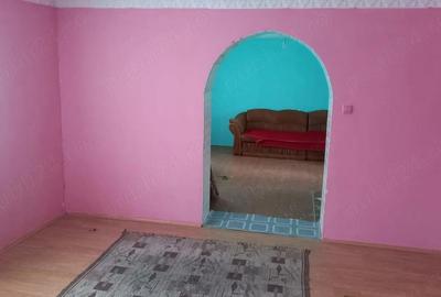 Casă cu 3 camere cu Teren 1349 Mp în Nădălbești - 3