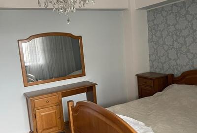 Apartament cu 4 camere decomandat în Victoriei - 1