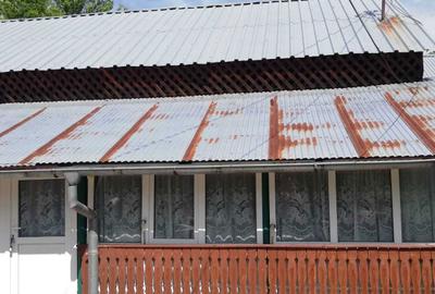 Casă cu 4 camere în Călinești - 1