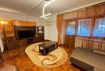 Apartament cu 3 camere decomandat, mobilat în Podu Roș