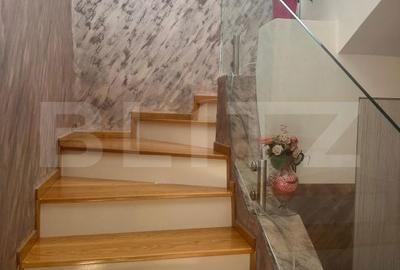 Casă cu 4 camere cu Teren 500 Mp în Central - 1