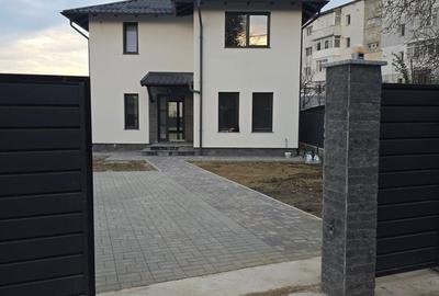 Casă cu 4 camere în Central - 5