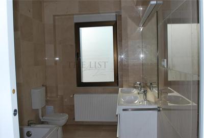 Casă cu 15 camere cu Canalizare în Primăverii - 4