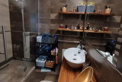 Apartament cu 3 camere decomandat, mobilat în Mărăști