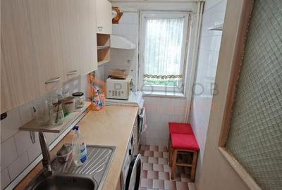Apartament cu 3 camere semidecomandat în Crâng - 4