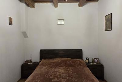 Casă cu 4 camere cu Teren 1462 Mp în Bazna