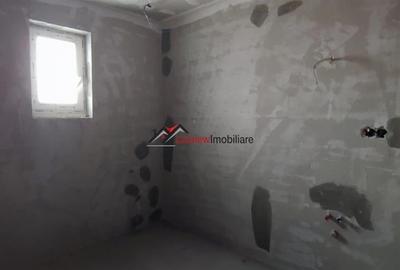 Casa individuala semifinisata in Corusul. Su.120 mp pe teren de 726 mp. Detine C - 13