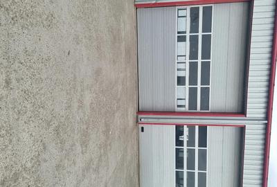 Spațiu comercial, de 200 mp, în Central - 3