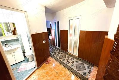 Apartament cu 4 camere decomandat în Neptun - 4