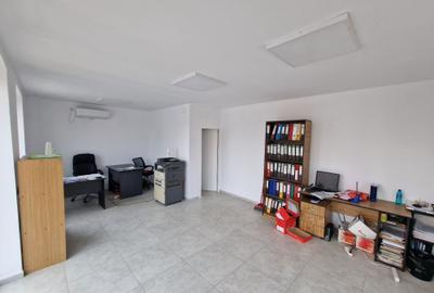 Spațiu comercial, în Central - 4