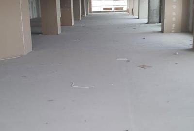 Spațiu comercial, de 1,000 mp, în Drumul Taberei - 2