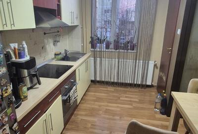 Apartament cu 3 camere decomandat în Central - 2