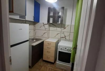 2 Camere - renovat - Sagului - 330 € - 4