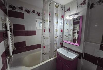 Apartament cu 3 camere decomandat în Micro 17 - 1