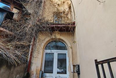 Casă cu 12 camere cu Teren 160 Mp în Dorobanți - 2