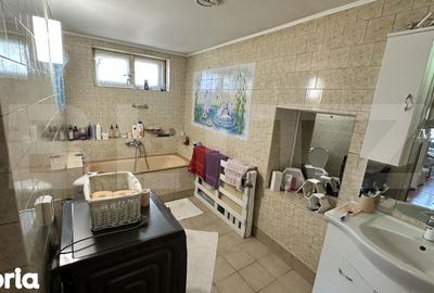 Casă cu 6 camere cu Teren 670 Mp în Central - 17