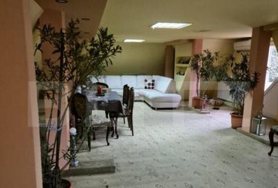 Casă cu 7 camere cu Teren 600 Mp în Chețani - 5