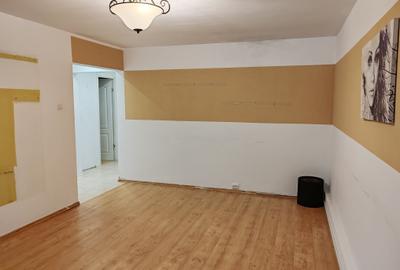 Apartament cu 3 camere decomandat în Astra - 2