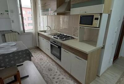 Apartament cu 2 camere semidecomandat în Decebal - 2