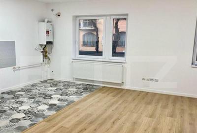 Apartament cu 3 camere decomandat în 14 Mai