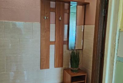 Vând Apartament etaj 2 - 1