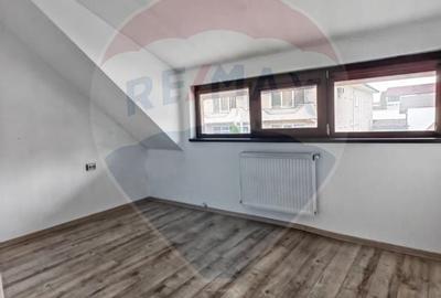 Apartament cu 4 camere de vanzare in zona Bartolomeu - 19