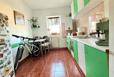 Vand apartament cu 2 camere Vand apartament cu 2 camere - 3