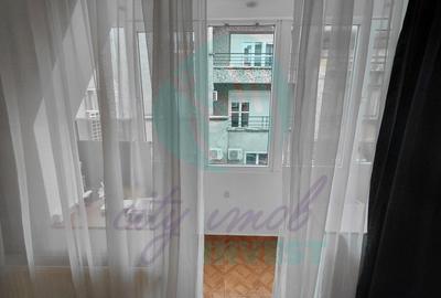 Apartament cu 4 camere semidecomandat în P-ța Sfântul Ștefan - 4