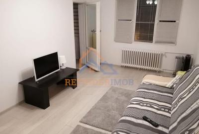 Apartament cu 3 camere decomandat, mobilat în Sălăjan